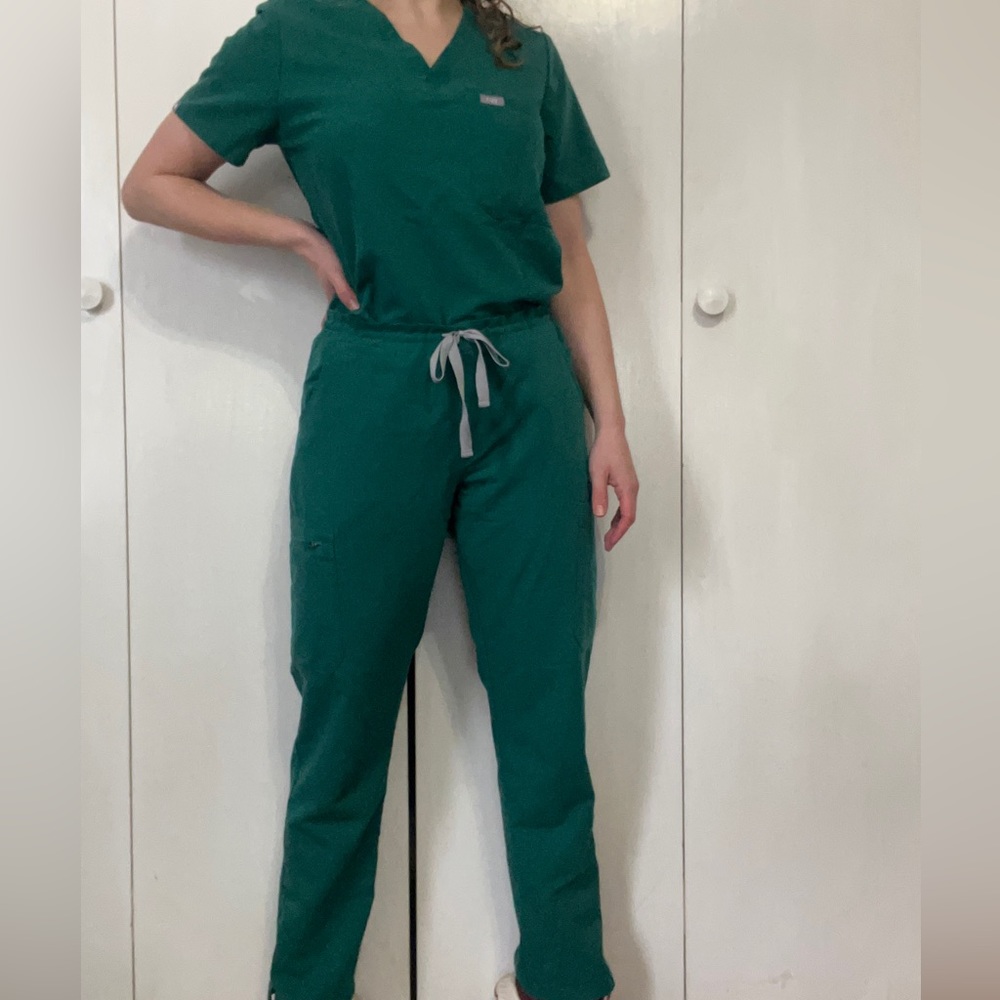 Figs Scrub Set (Size Small P) in Hunter Green
